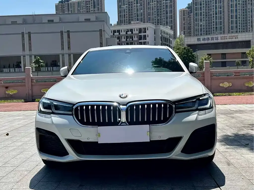 BMW 5 Series — фото 4