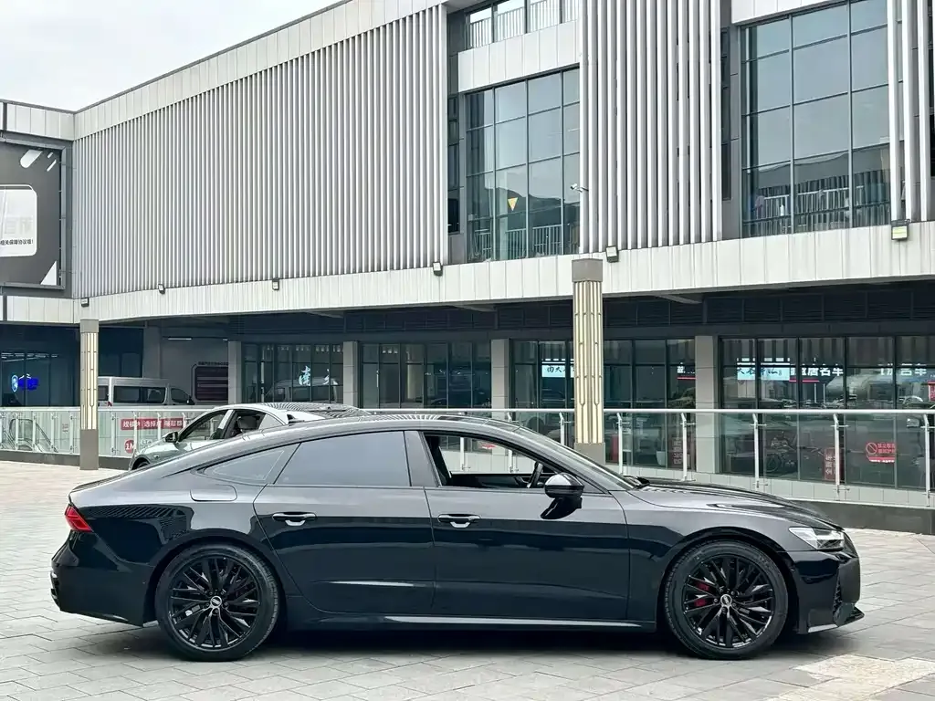 Audi A7 2021 из CN, фото 6