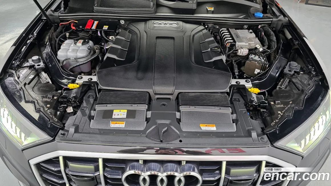 Audi Q7 2021 из KR, фото 8
