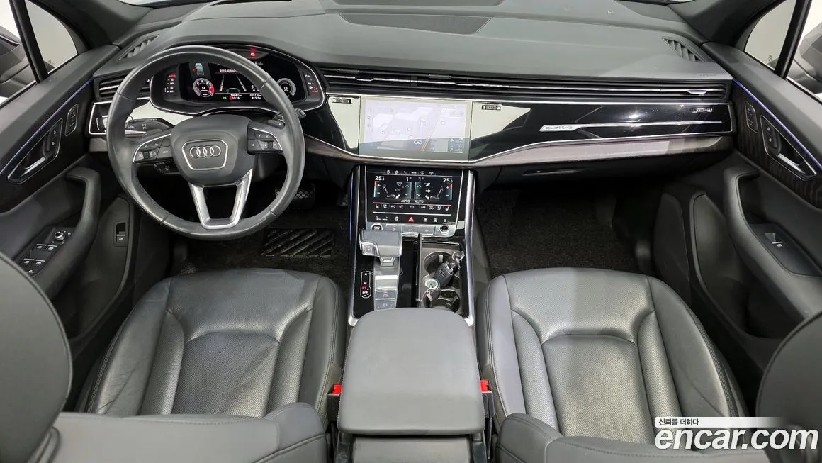 Audi Q7 2021 из KR, фото 10
