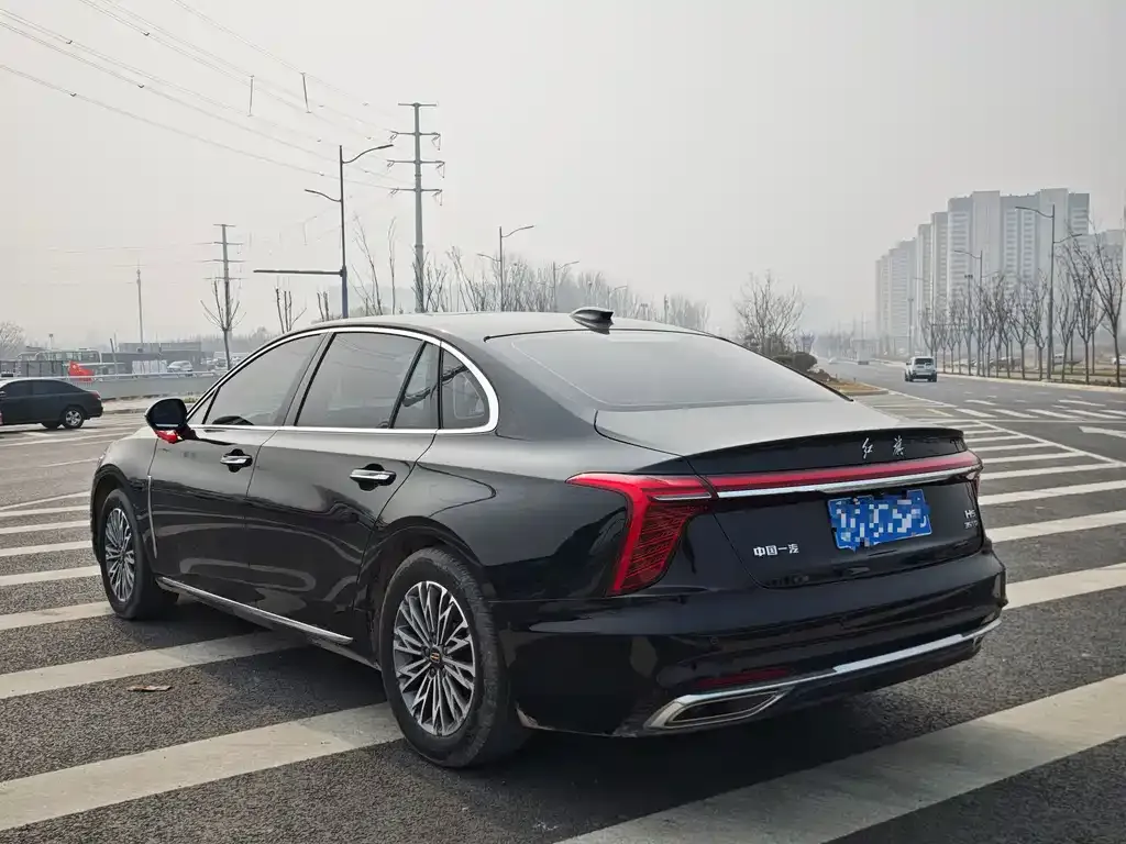 Hongqi H5 — фото 9