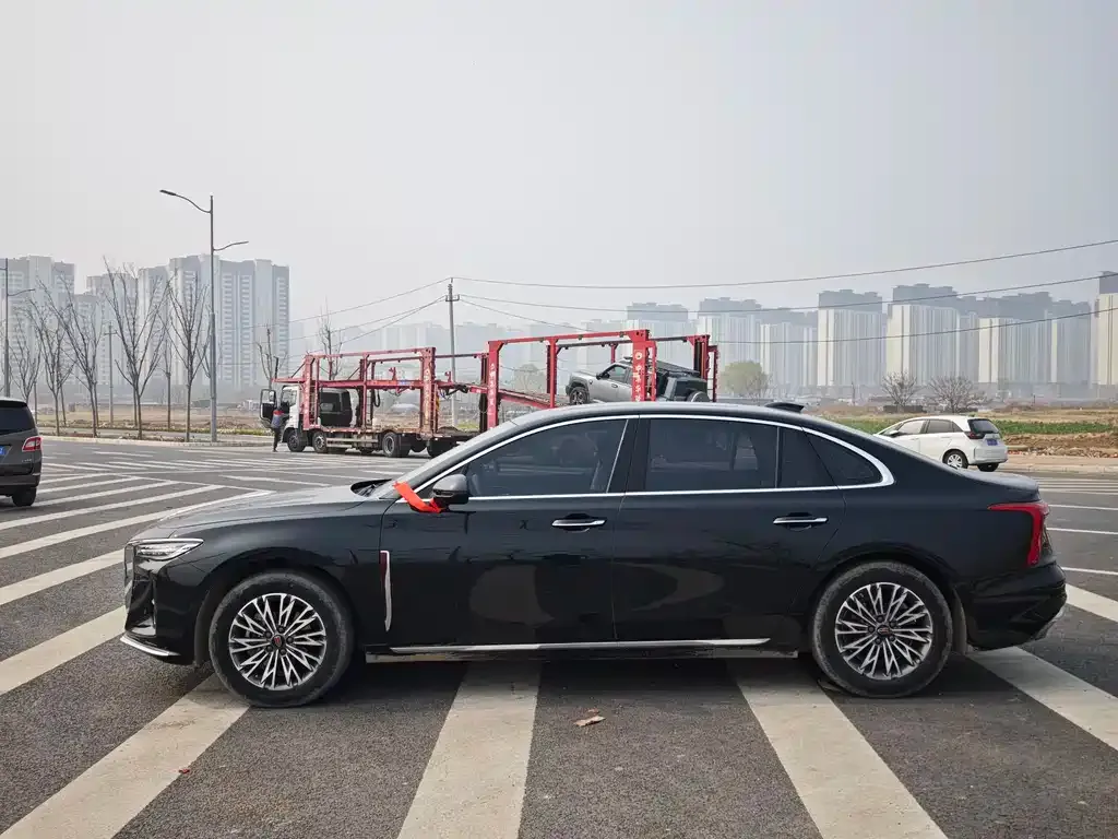 Hongqi H5 — фото 6
