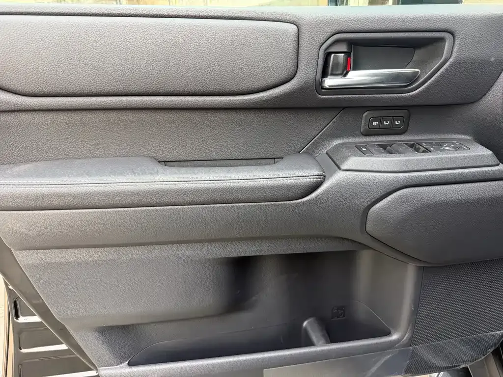 Toyota Prado 2026 из CN, фото 10