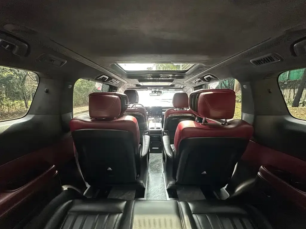 GAC Motor Trumpchi M8 — фото 10