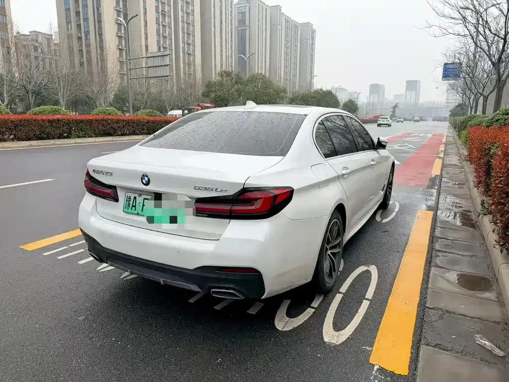 BMW 5 Series New Energy — фото 6