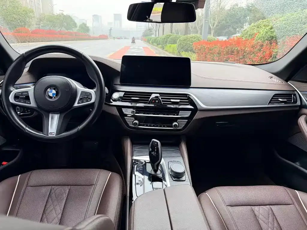 BMW 5 Series New Energy — фото 5