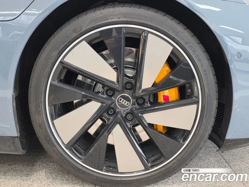 Audi e-tron GT 2023 из KR, фото 10