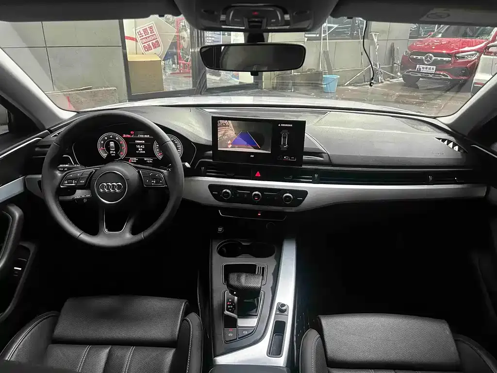 Audi A4L 2022 из CN, фото 4