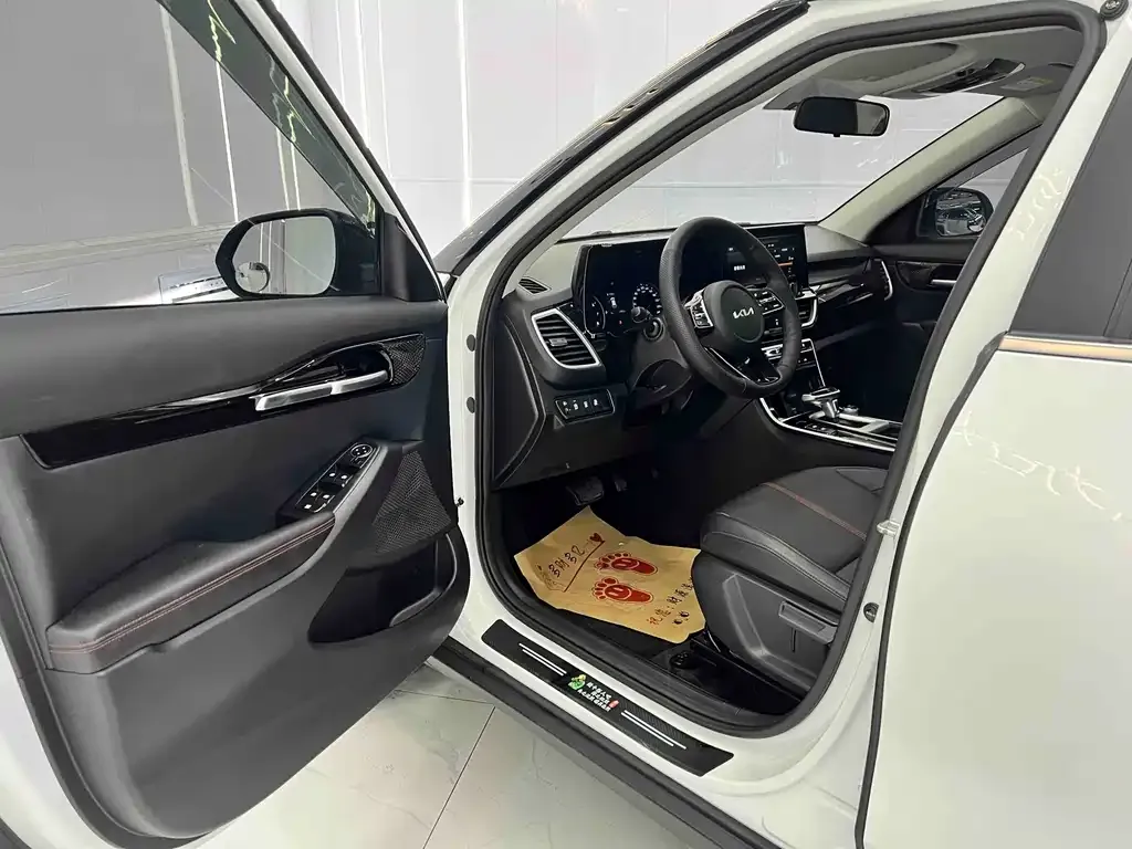 Kia KX3 — фото 3
