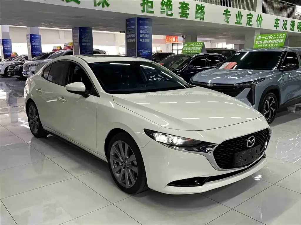 Mazda 3 Axela — фото 9