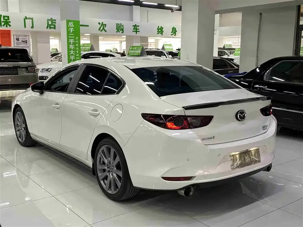 Mazda 3 Axela — фото 4