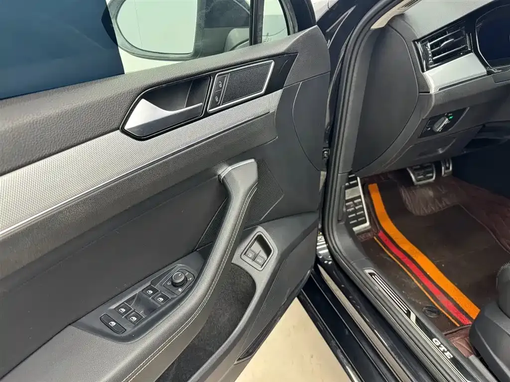 Volkswagen Magotan GTE PHEV 2023 из CN, фото 7