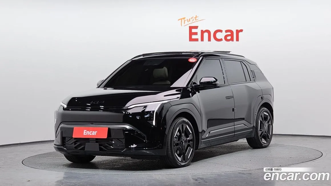 Kia EV3 — фото 1