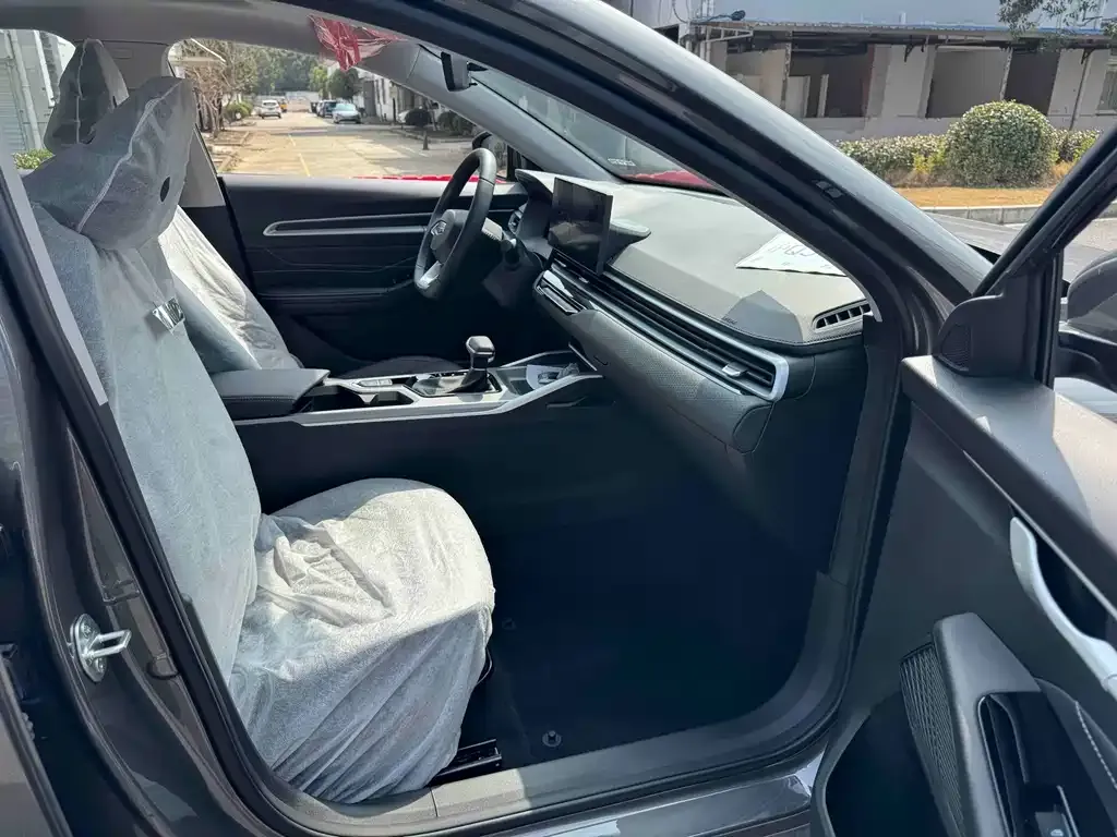 Geely Emgrand 2026 из CN, фото 8