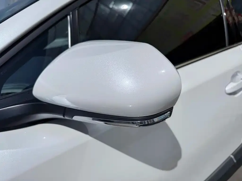 Toyota C-HR — фото 2