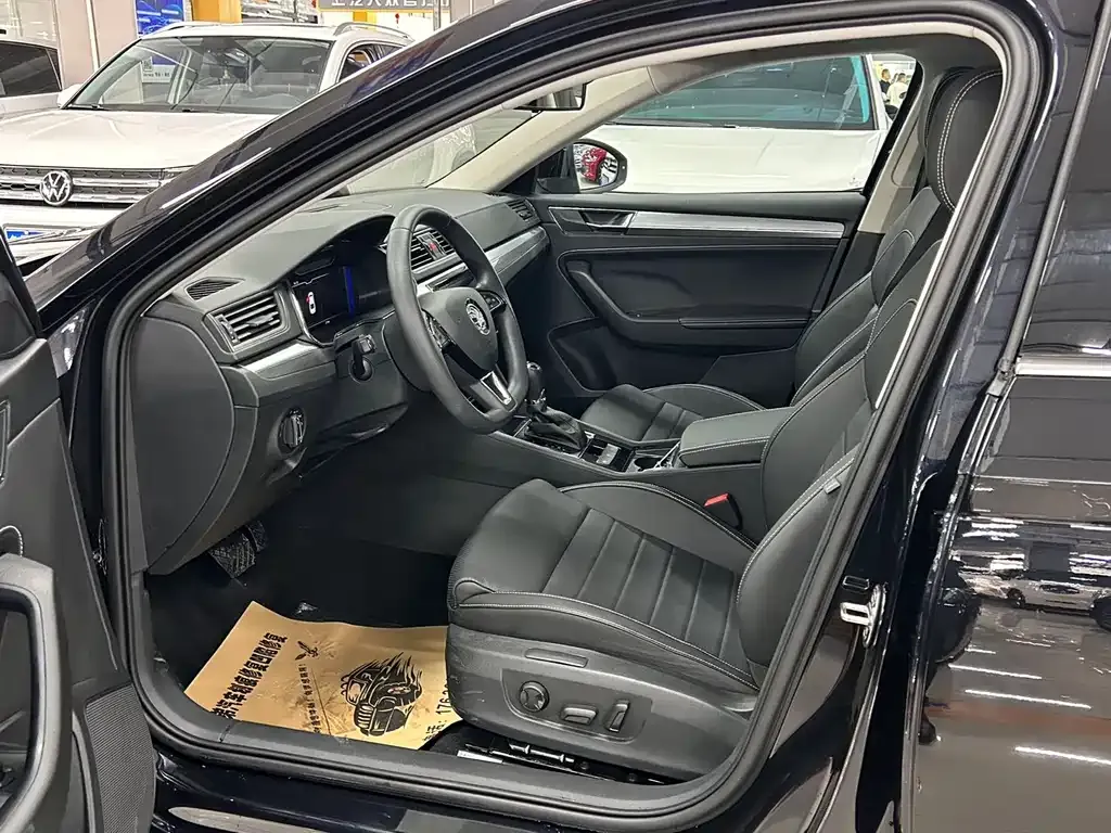 Skoda Superb — фото 6