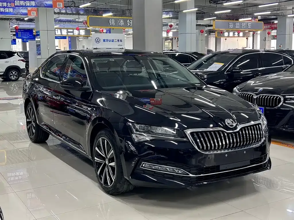 Skoda Superb — фото 7