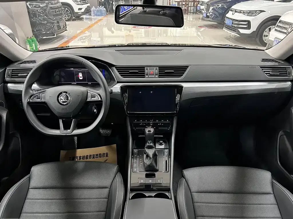 Skoda Superb — фото 4
