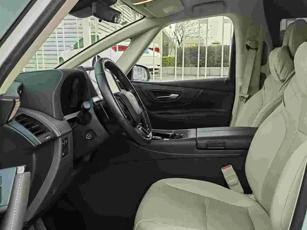 Toyota Alphard 2024 из CN, фото 3