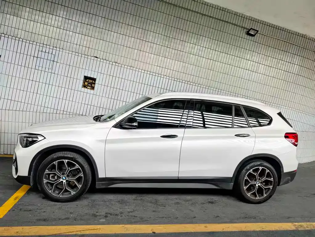BMW X1 2022 из CN, фото 8