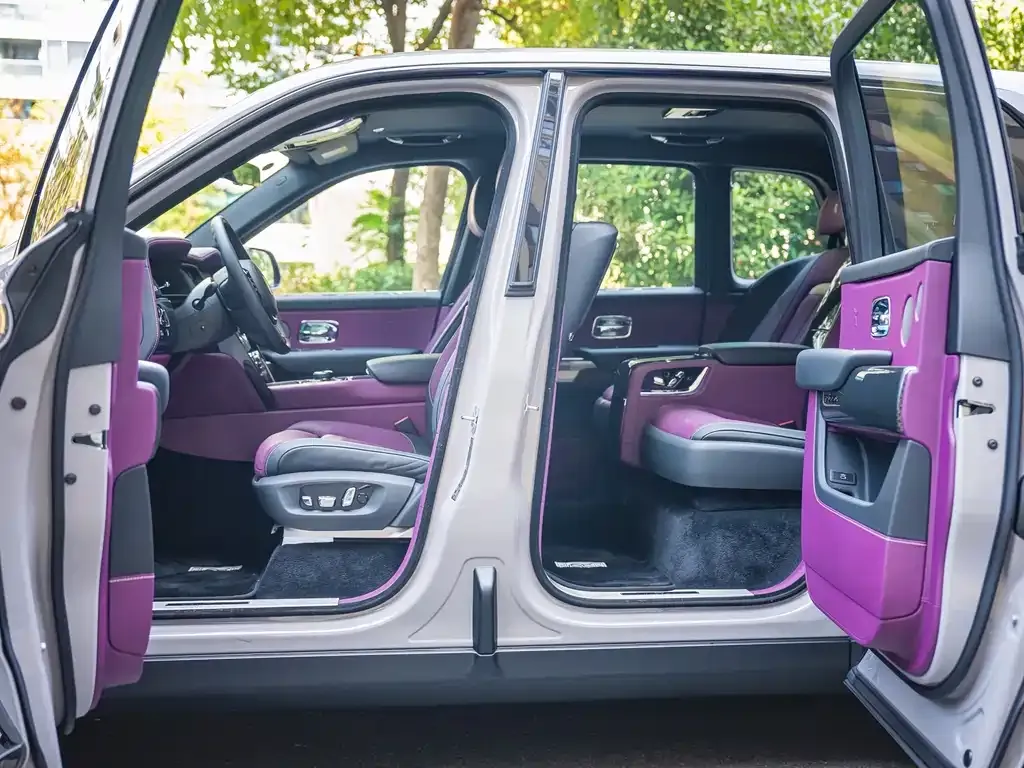 Rolls-Royce Cullinan 2021 из CN, фото 5