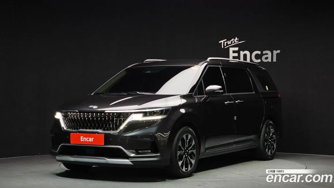 Kia Carnival — фото 1