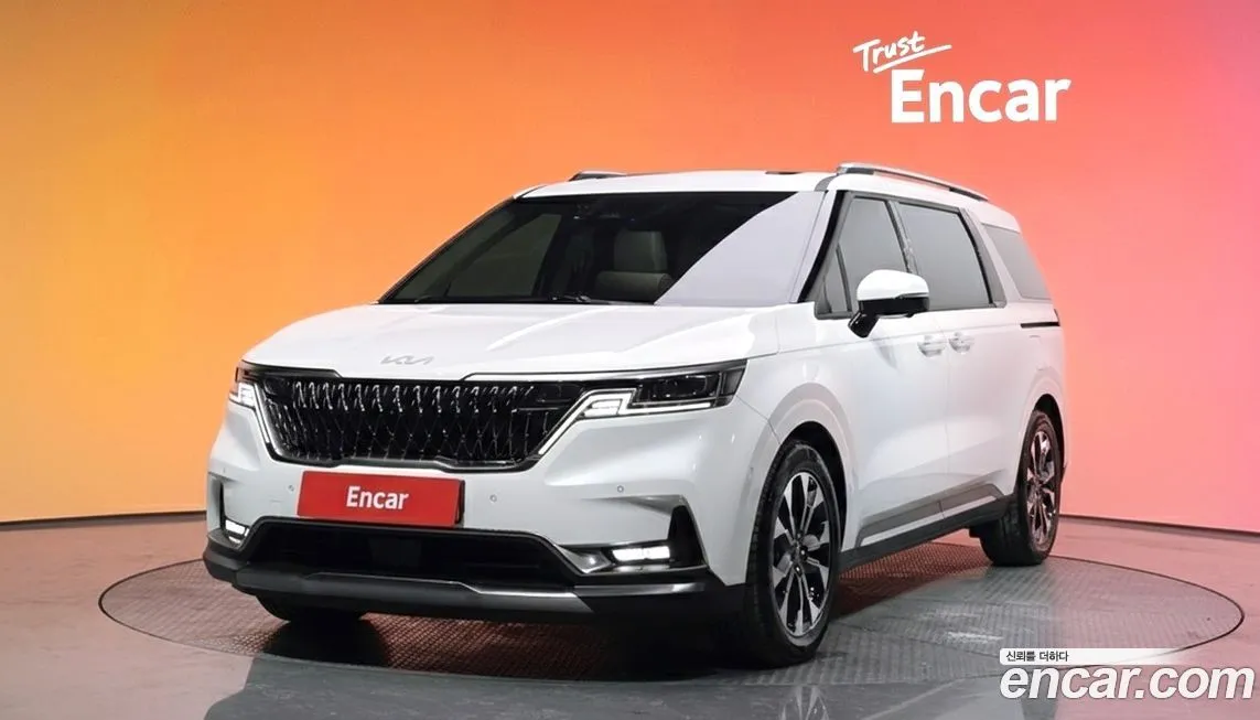 Kia Carnival — фото 1