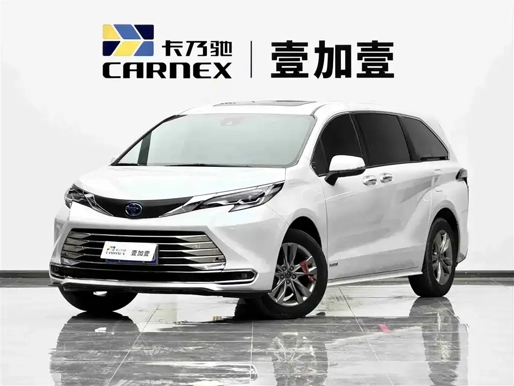 Toyota Sienna 2023 из CN, фото 1