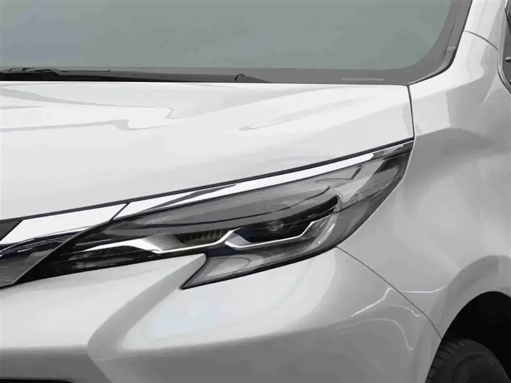 Toyota Sienna 2023 из CN, фото 5