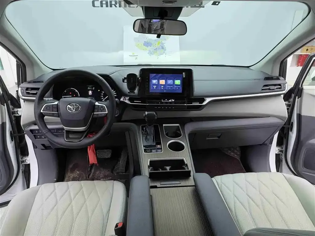 Toyota Sienna 2023 из CN, фото 7