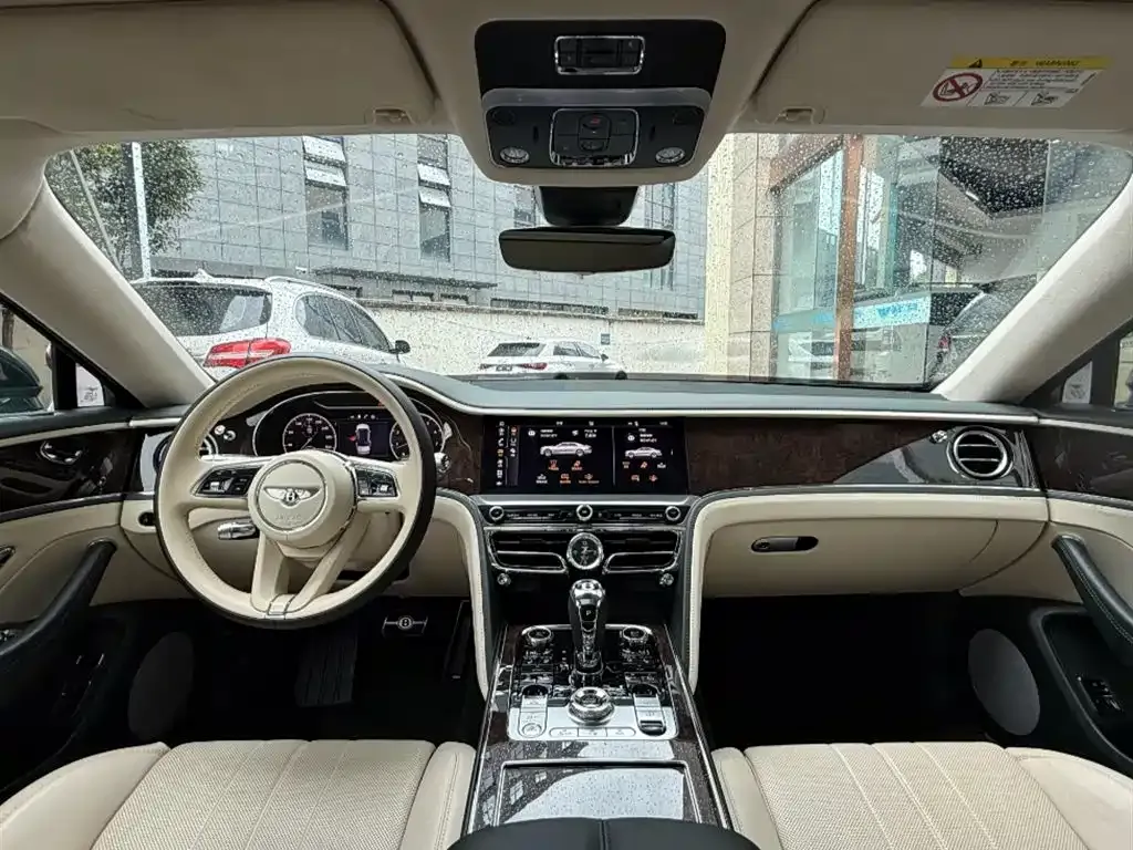 Bentley Flying Spur 2023 из CN, фото 9
