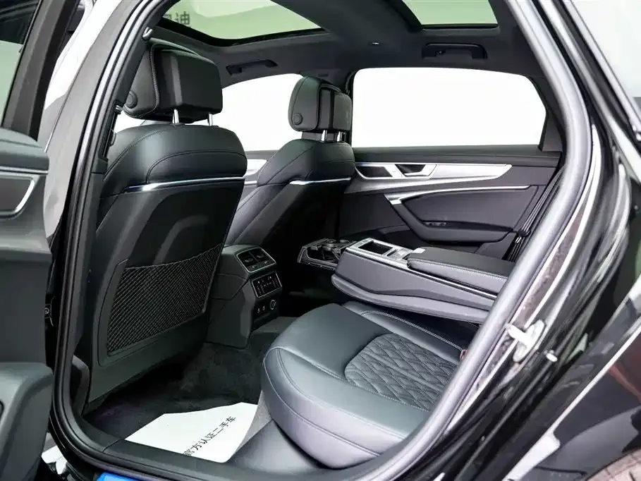 Audi A6L 2025 из CN, фото 5