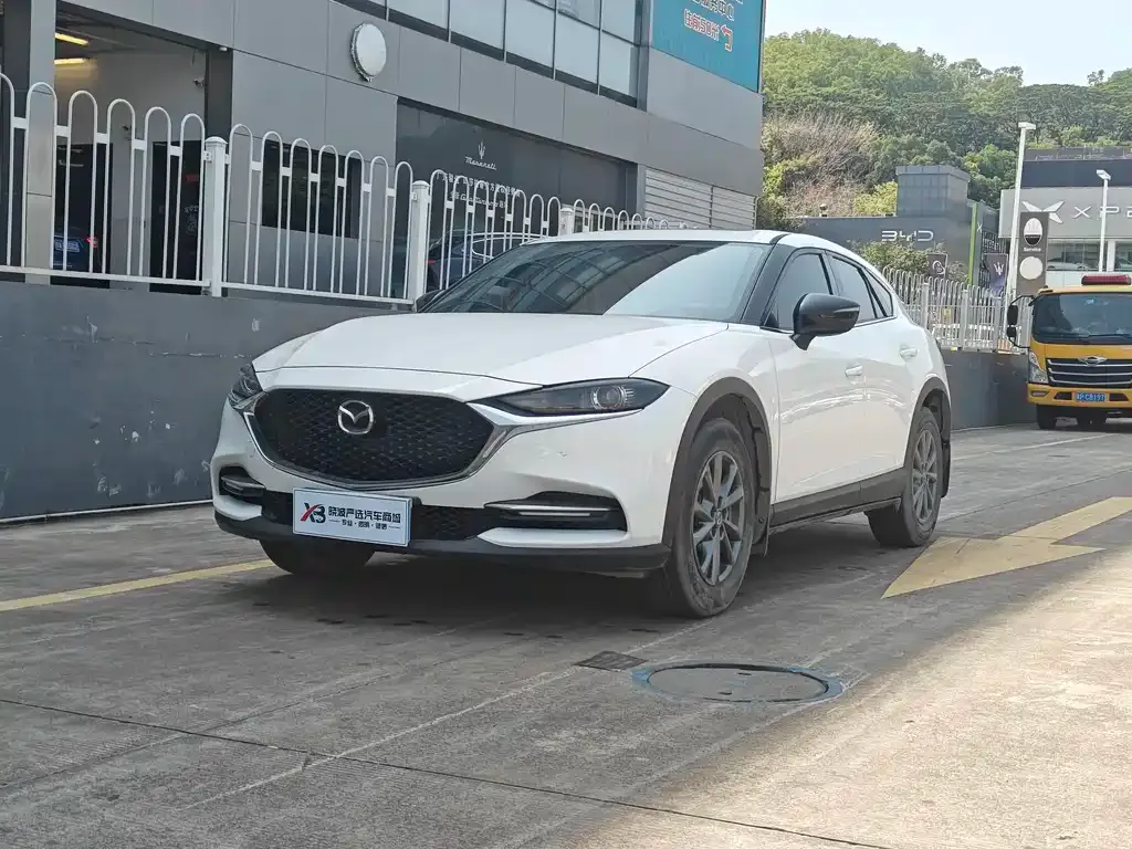 Mazda CX-4 — фото 1