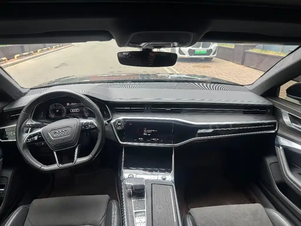 Audi A6L 2024 из CN, фото 2