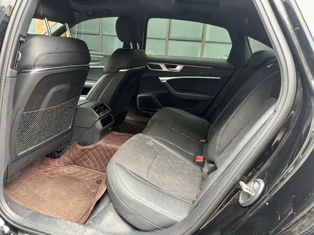 Audi A6L 2024 из CN, фото 6