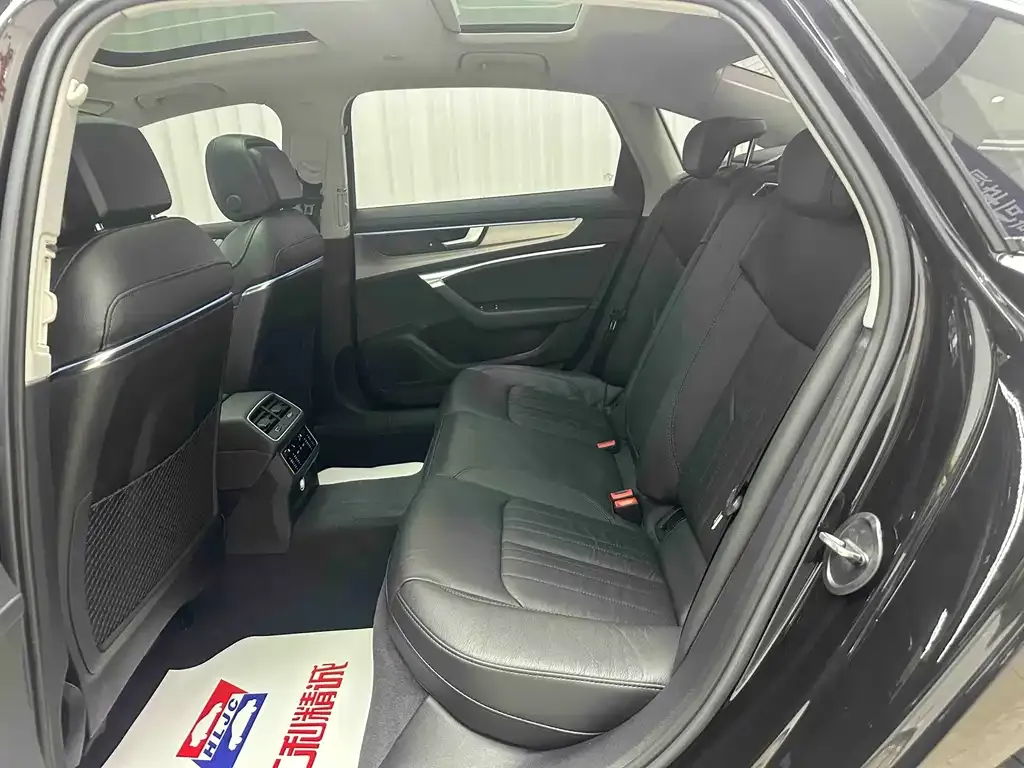Audi A6L 2021 из CN, фото 7