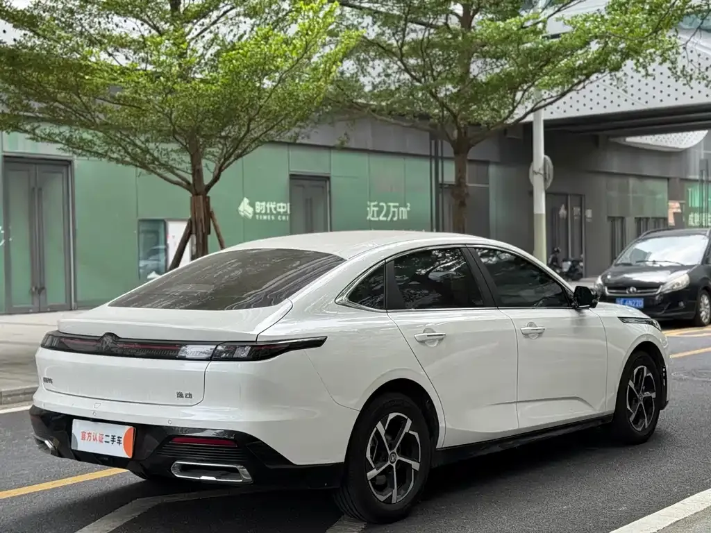 Changan Eado — фото 9