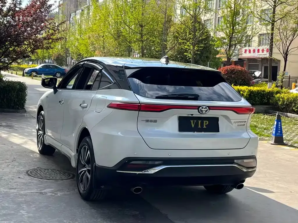 Toyota Harrier — фото 4
