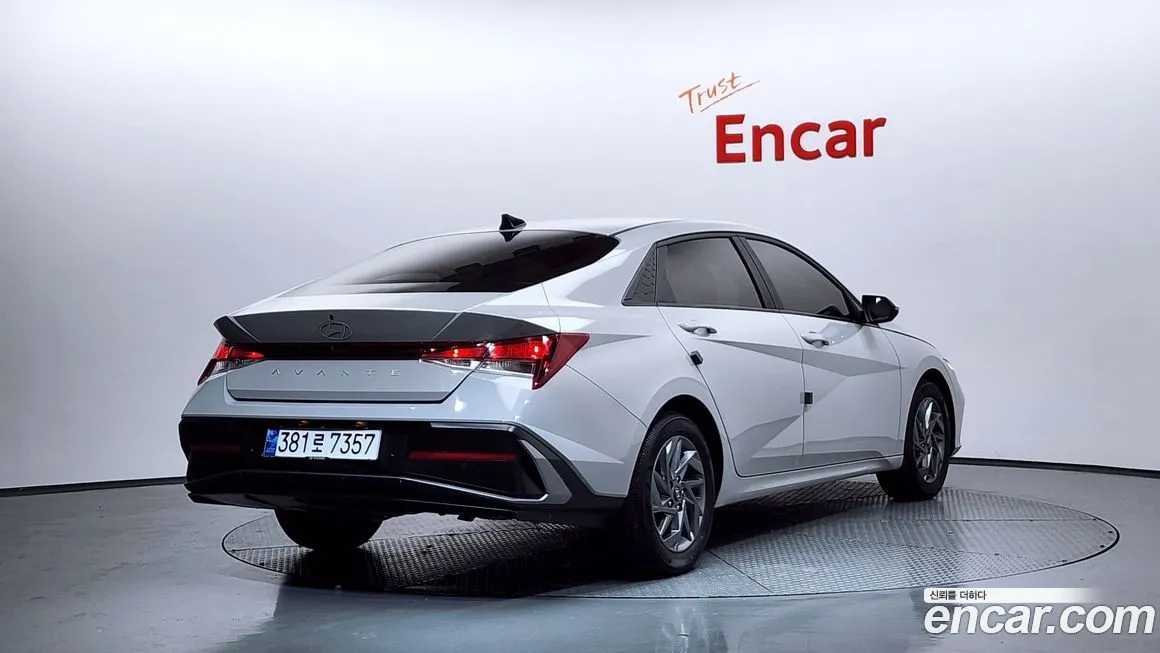 Hyundai AVANTE — фото 8