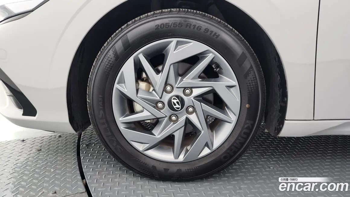 Hyundai AVANTE — фото 6