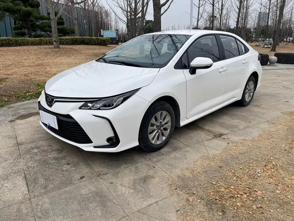 Toyota Corolla 2022 из CN, фото 1