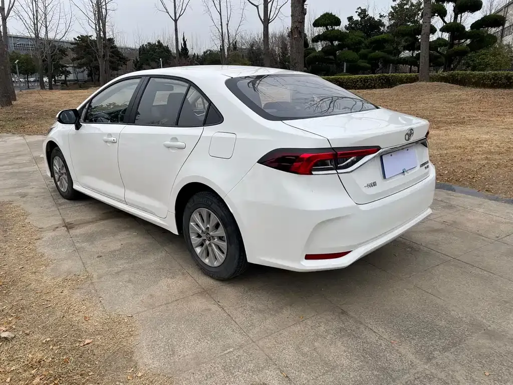 Toyota Corolla 2022 из CN, фото 2