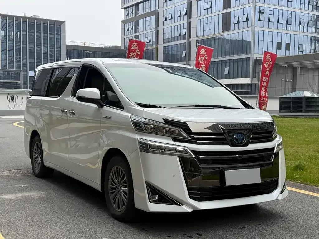 Toyota Vellfire — фото 8