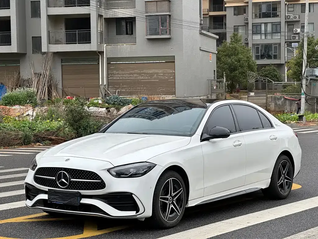 Mercedes-Benz C-Class — фото 1