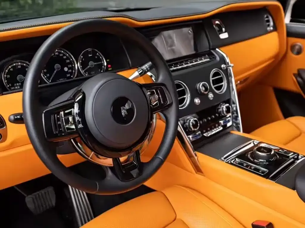 Rolls-Royce Cullinan 2023 из CN, фото 8