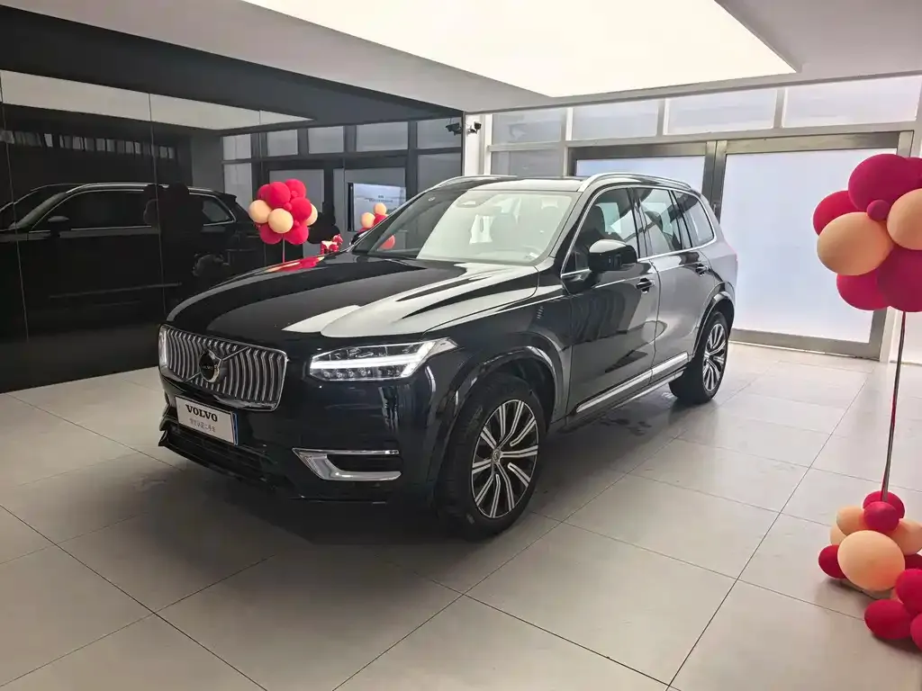 Volvo XC90 — фото 1