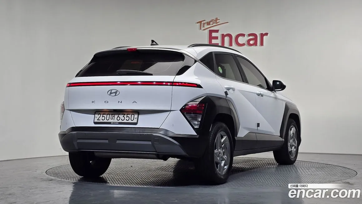 Hyundai Kona 2023 из KR, фото 2