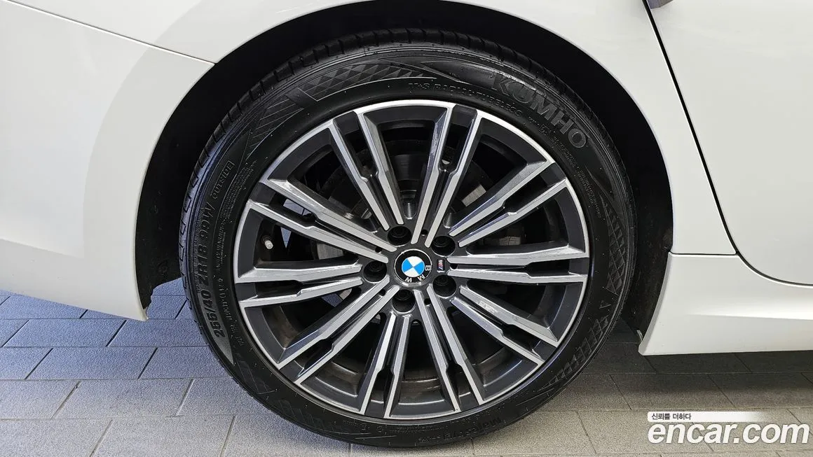 BMW 3-Series 2021 из KR, фото 9