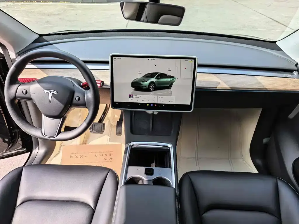 Tesla Model Y — фото 3