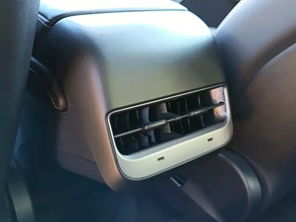 Tesla Model Y 2024 из CN, фото 3